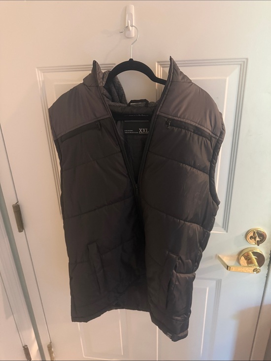 Machine Other - Machine Men's Quilted Black Puffer Vest with hood
